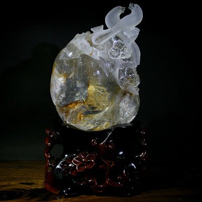 东海红锦添天然水晶鹊登高枝摆件 匠心工艺与祥瑞寓意的完美融合